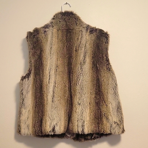 Lauren Ralph Lauren Faux Fur Vest - Picture 3 of 8